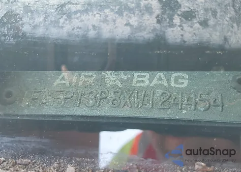 1999 Ford Escort Se from USA, damaged, VIN 1FAFP13P8XW124454